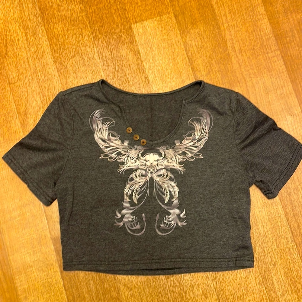 Grey crop top with graphic size M NEVER WORN